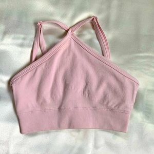 Bo+Tee Seamless Cross Strap Sports Bra